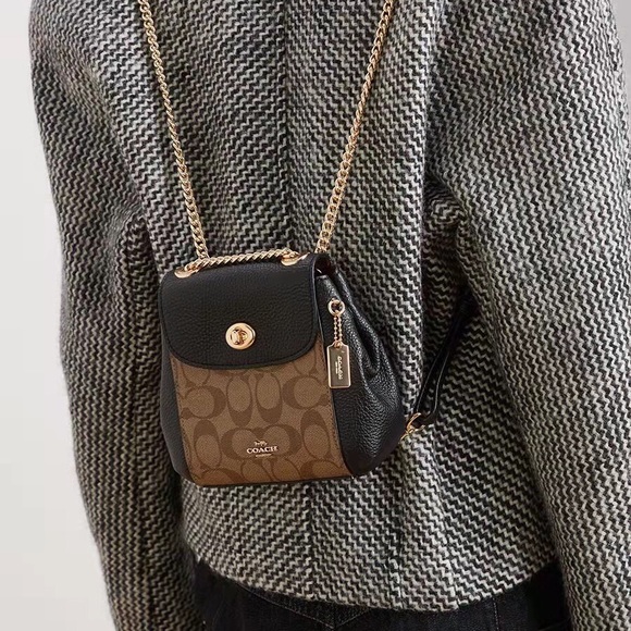 amazon dupe lululemon bag This lululemon Everywhere Belt Bag dupe is in stock and half the cost on  Amazon